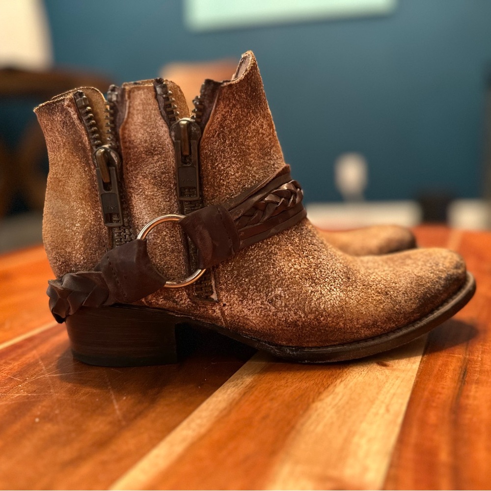 Freebird by Steven Clash Western Distressed Leather Rusty  Ankle Boot, Size 9